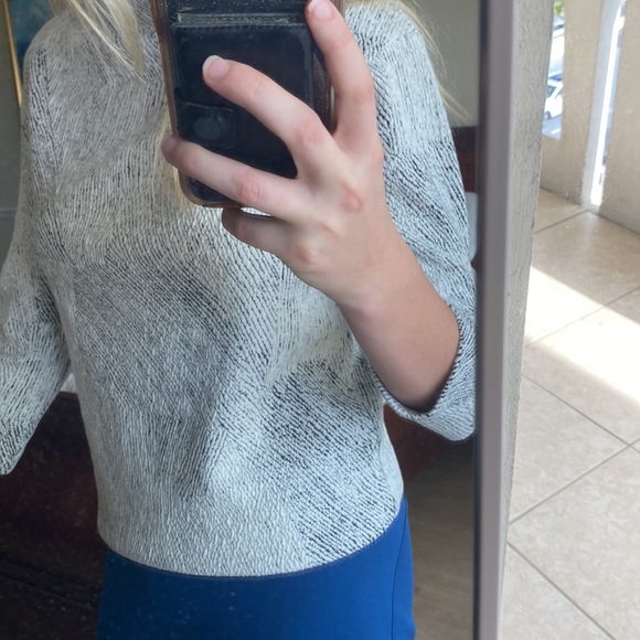 Theory Textured Turtleneck Sweater in Size S - Picture 9 of 10